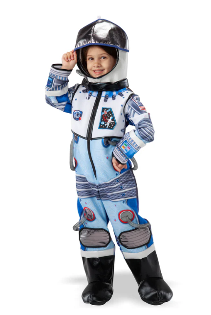 Niño usando el traje de astronauta Teetot Adventure completo con guantes y casco.