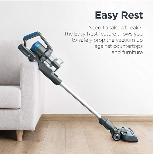 Eureka Stylus Stick Vac 350W en posición vertical recargada