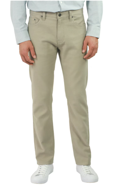 Pantalón para caballero JACHS en color sólido vista frontal.