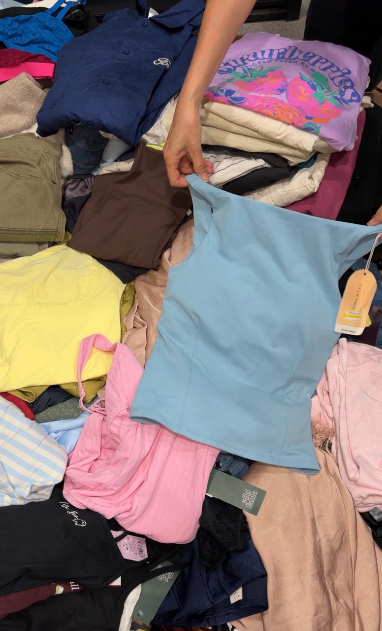 Lote de Ropa Dama, Caballero e Infantil Original USA (100 Piezas) | Más Vendido ⭐