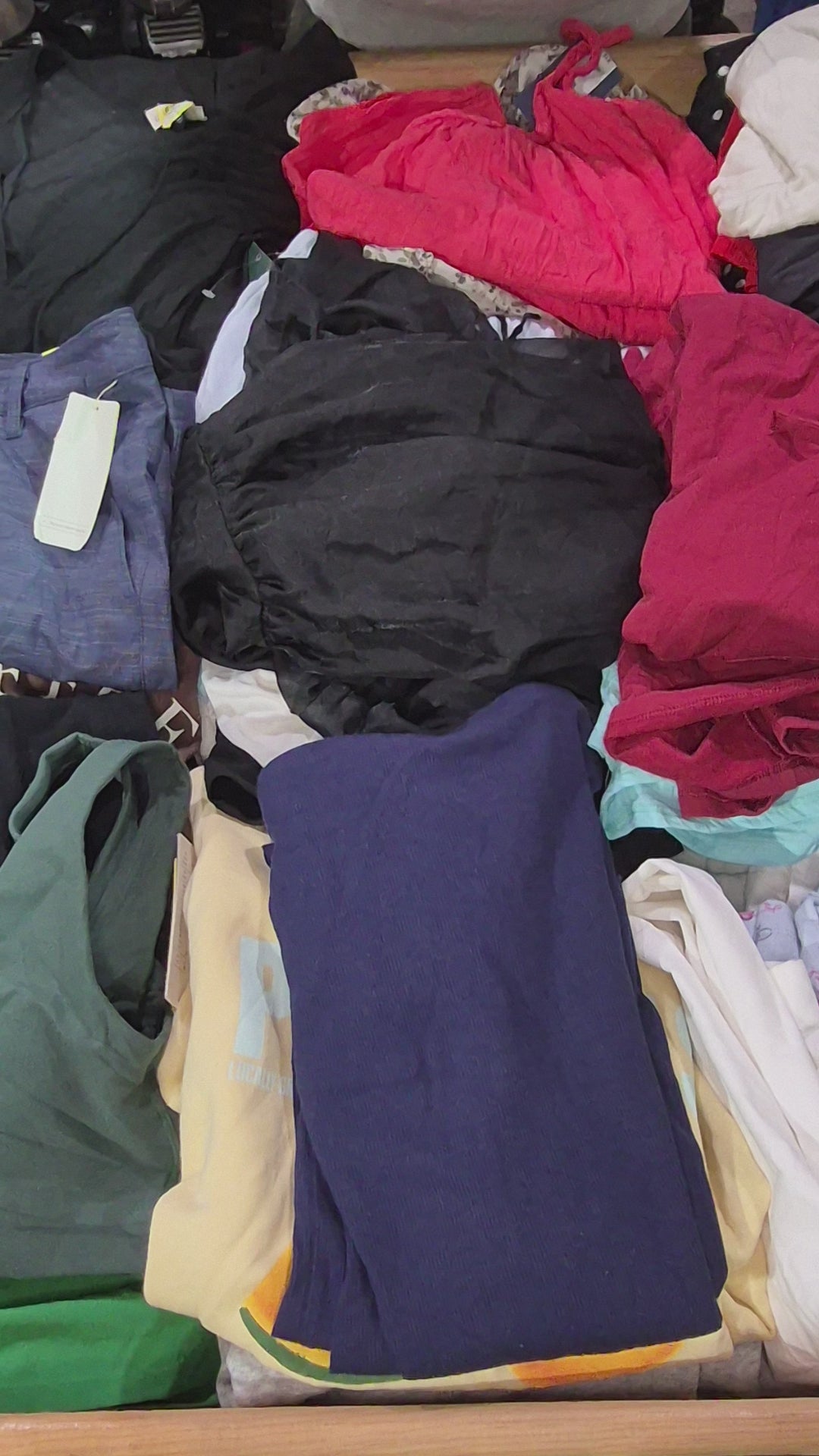 Pack Mayorista de Ropa USA (500 Piezas) | Precio Especial